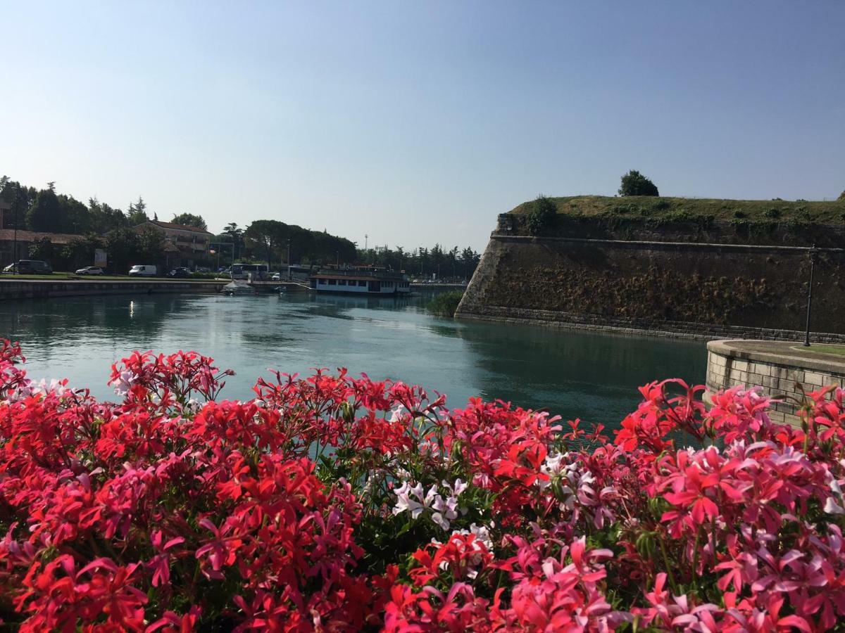 Garda Relais Luna Blu Peschiera del Garda Exterior foto